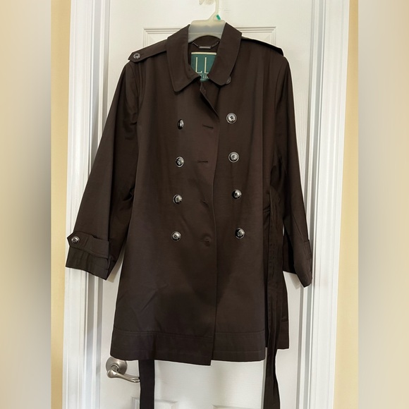 Larry Levine, Brown Double breasted Belted Water Repellent Trench Coat. - Picture 14 of 15